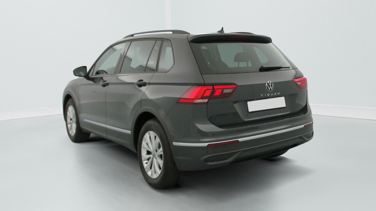 Volkswagen Tiguan - Image 5