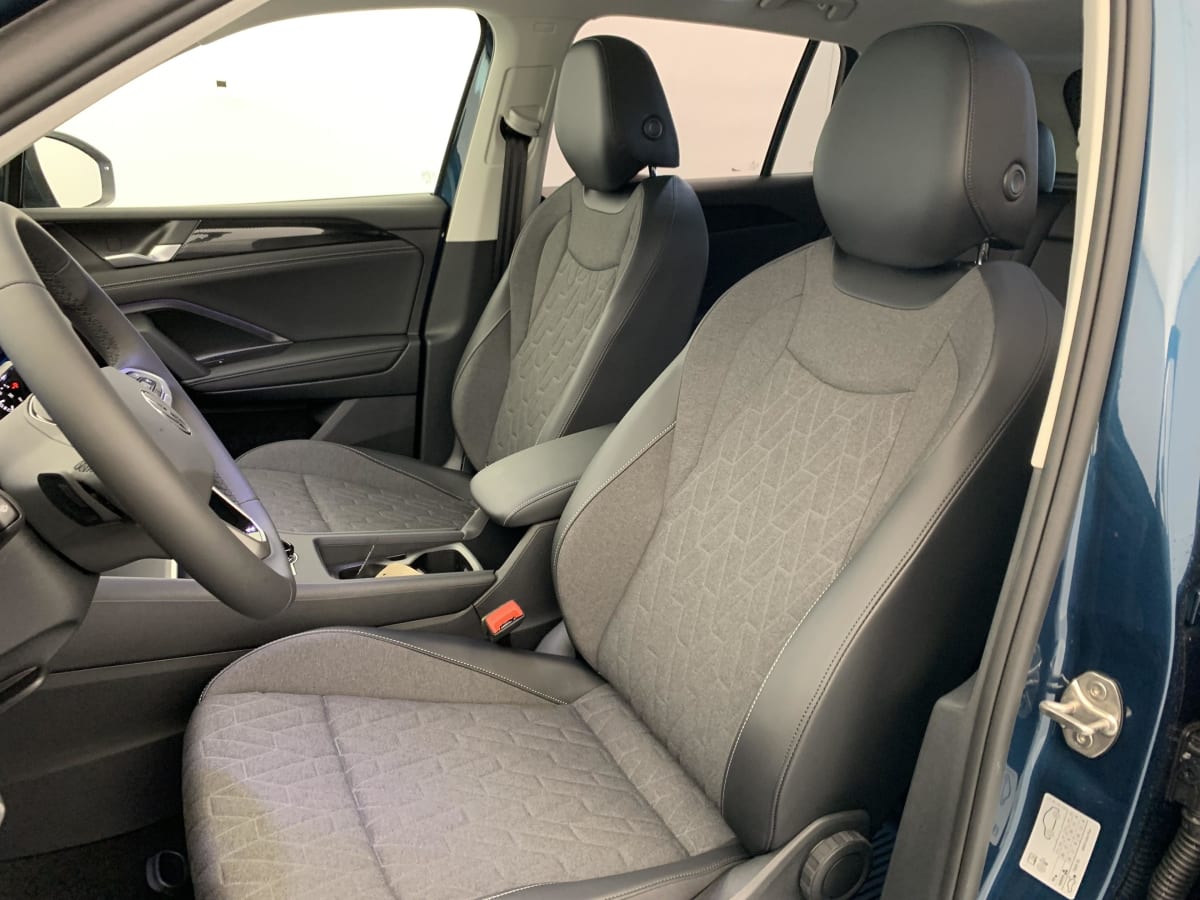 Volkswagen Tiguan - Image 50