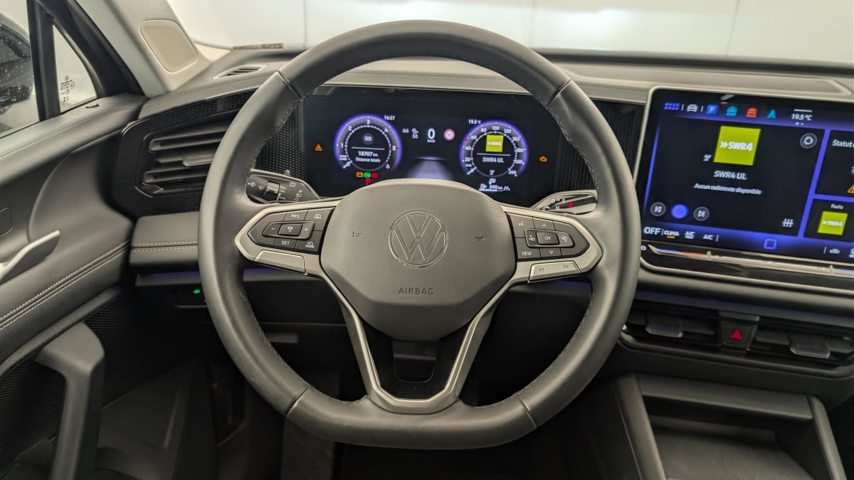 Volkswagen Tiguan - Image 14