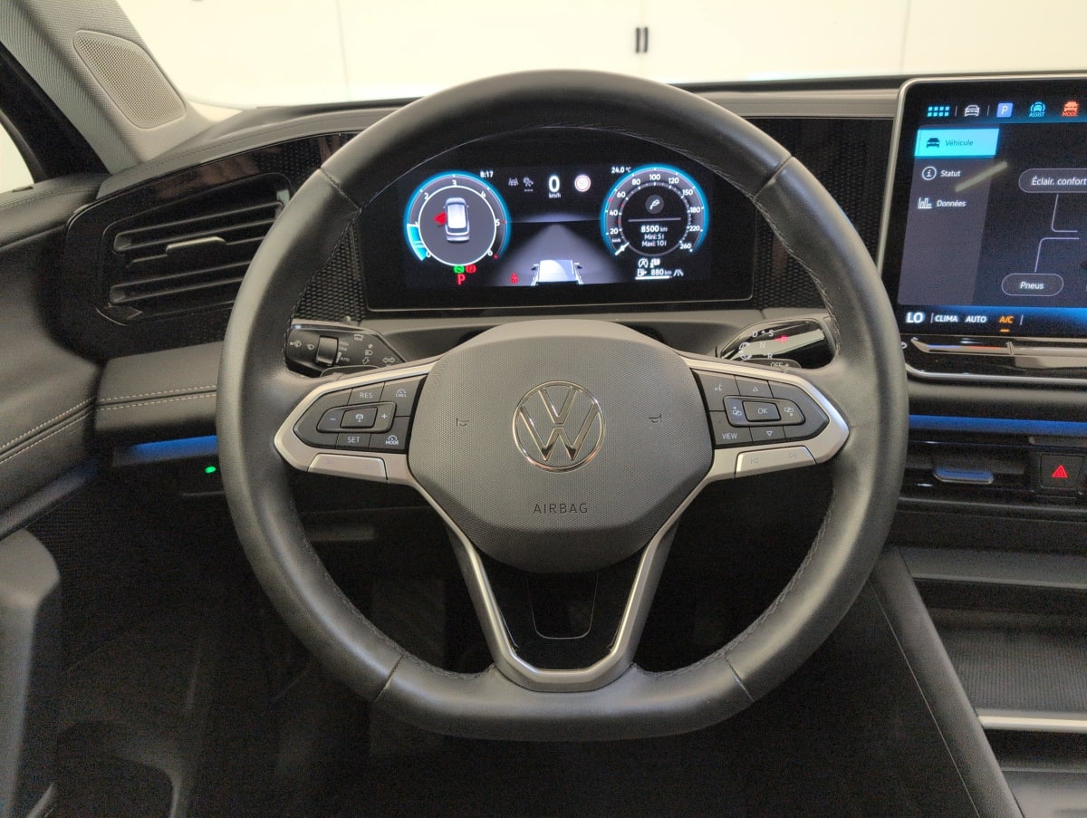 Volkswagen Tiguan - Image 14