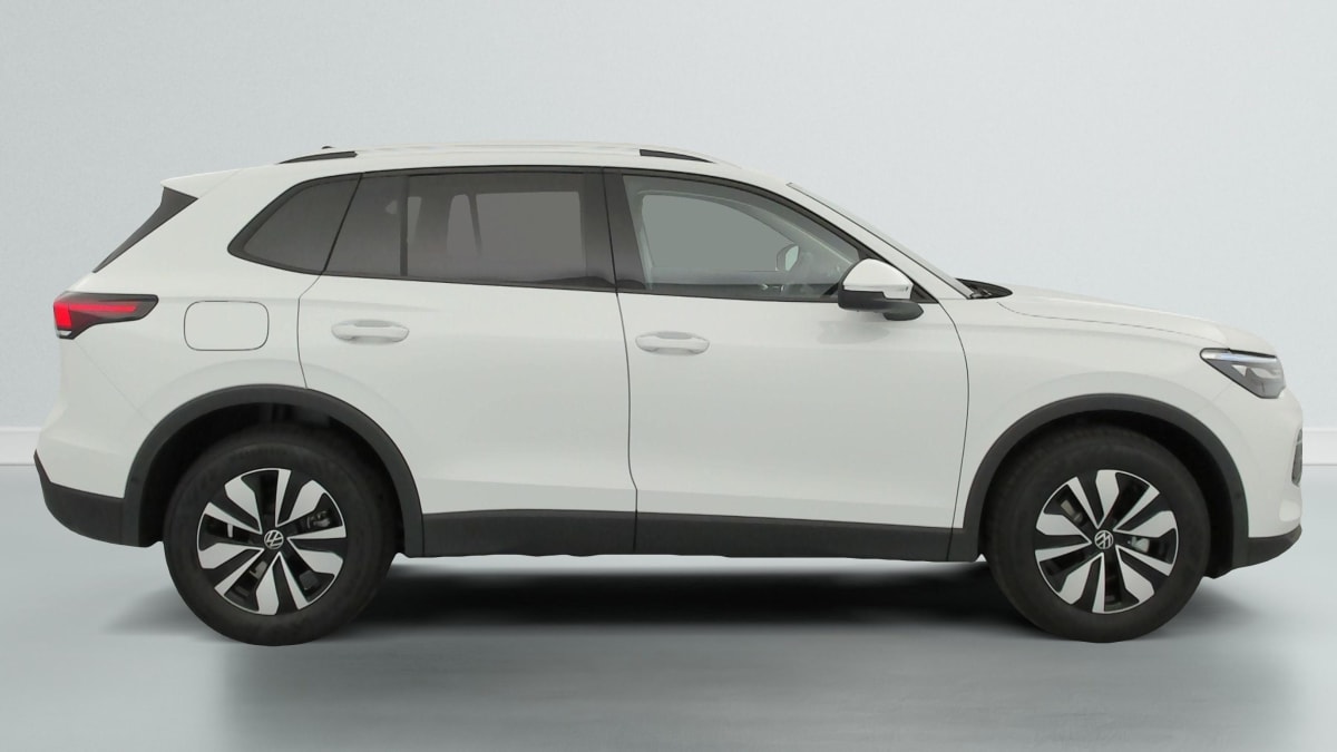Volkswagen Tiguan - Image 8