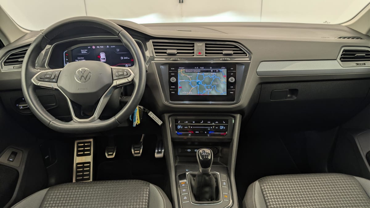 Volkswagen Tiguan - Image 13