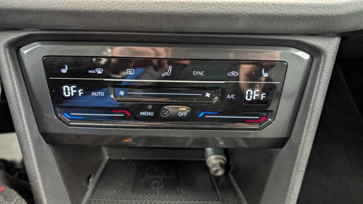 Volkswagen Tiguan - Image 20