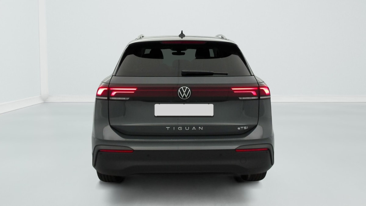 Volkswagen Tiguan - Image 27