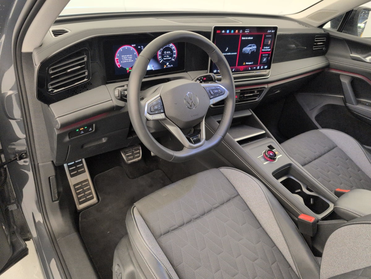 Volkswagen Tiguan - Image 15