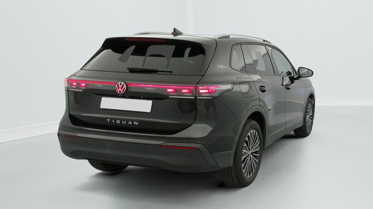 Volkswagen Tiguan - Image 7