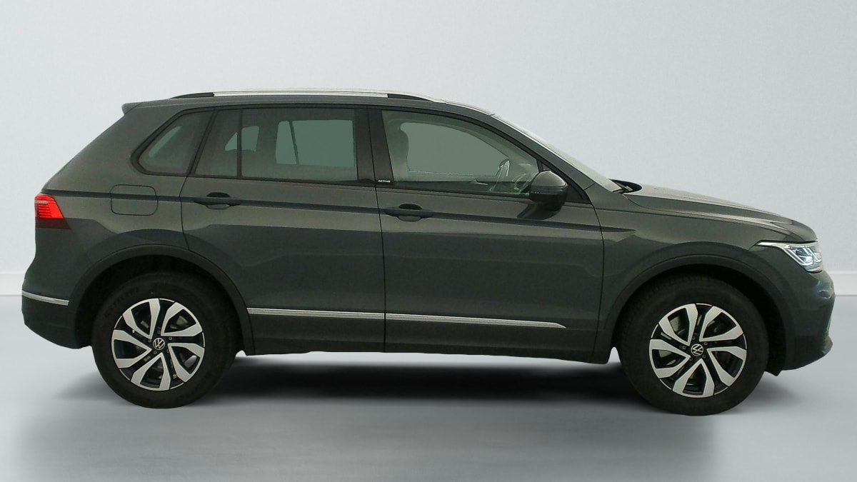 Volkswagen Tiguan - Image 8
