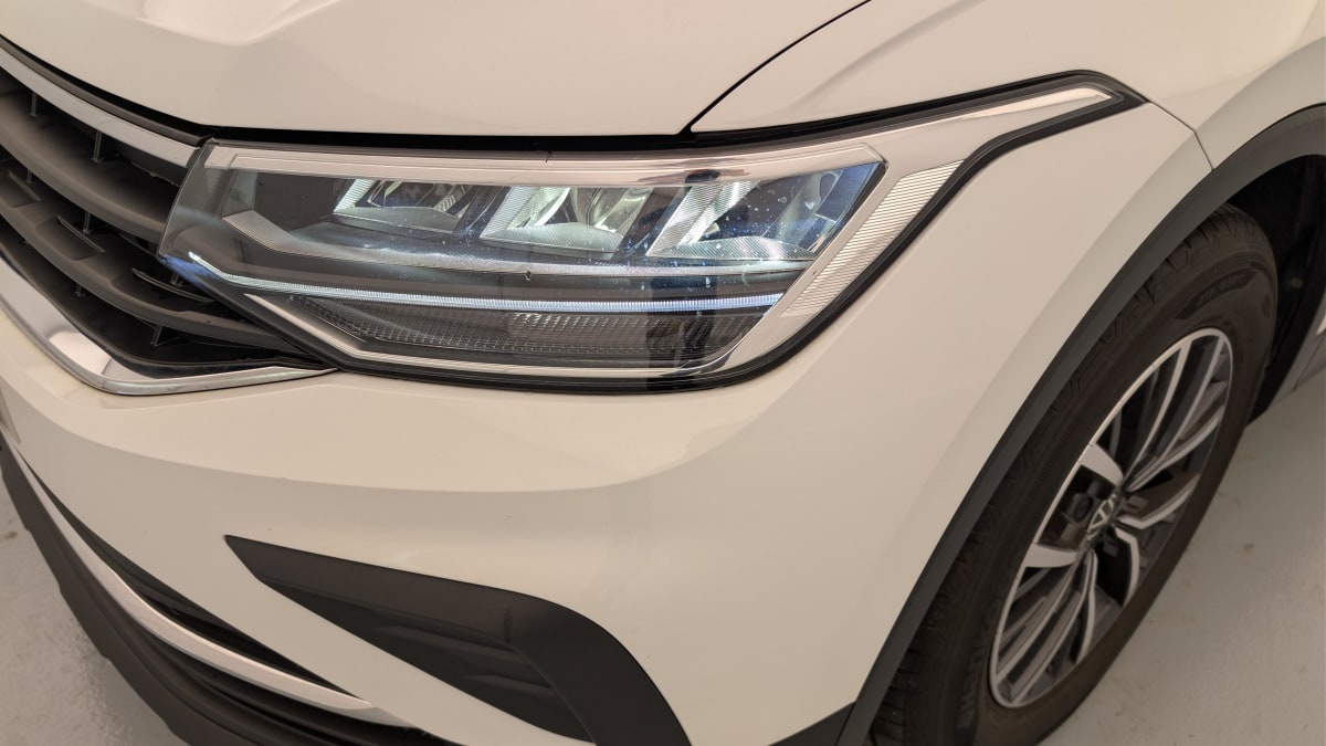 Volkswagen Tiguan - Image 22