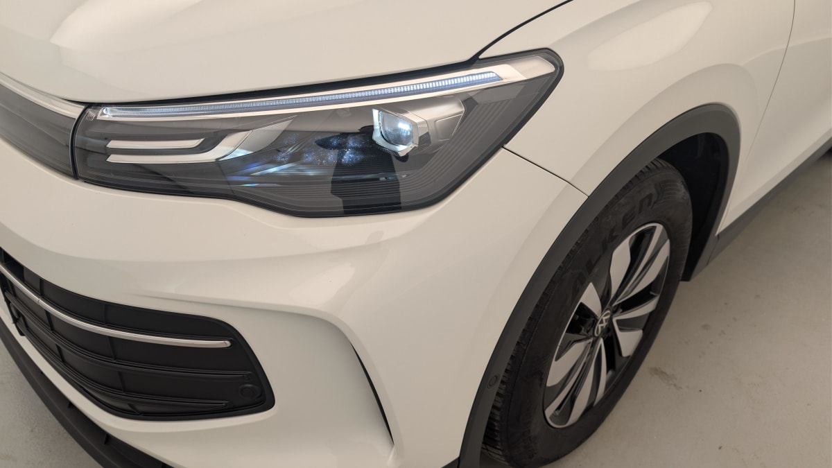 Volkswagen Tiguan - Image 24