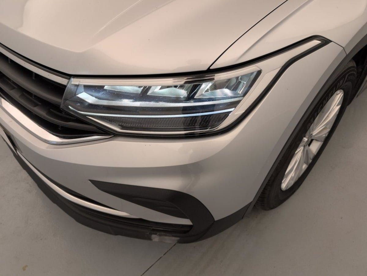 Volkswagen Tiguan - Image 21