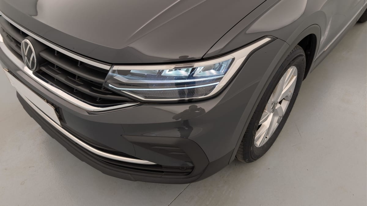 Volkswagen Tiguan - Image 22