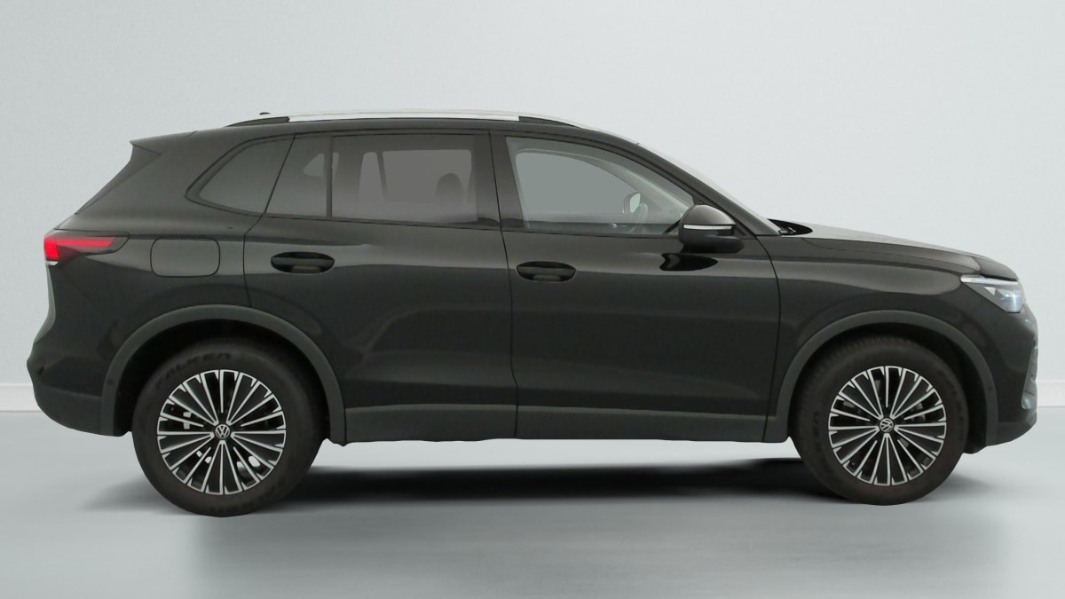 Volkswagen Tiguan - Image 8
