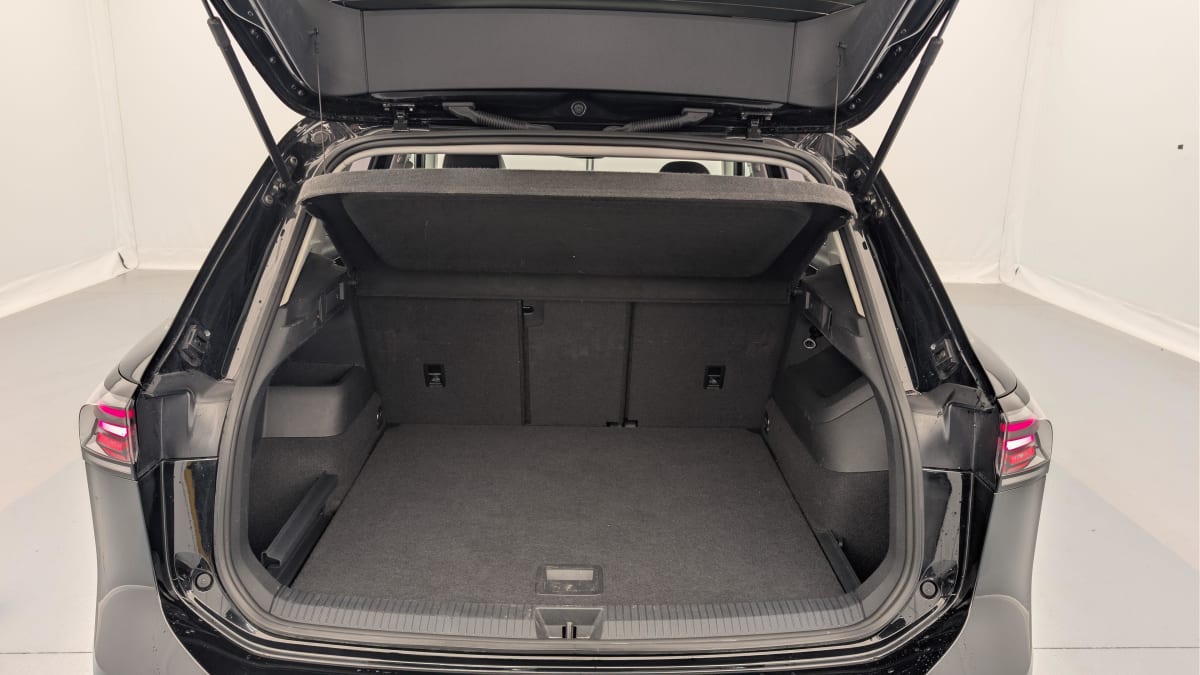 Volkswagen Tiguan - Image 11