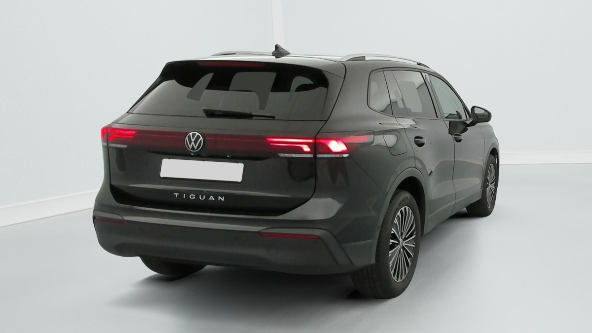 Volkswagen Tiguan - Image 7