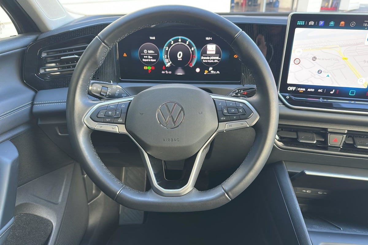 Volkswagen Tiguan - Image 14