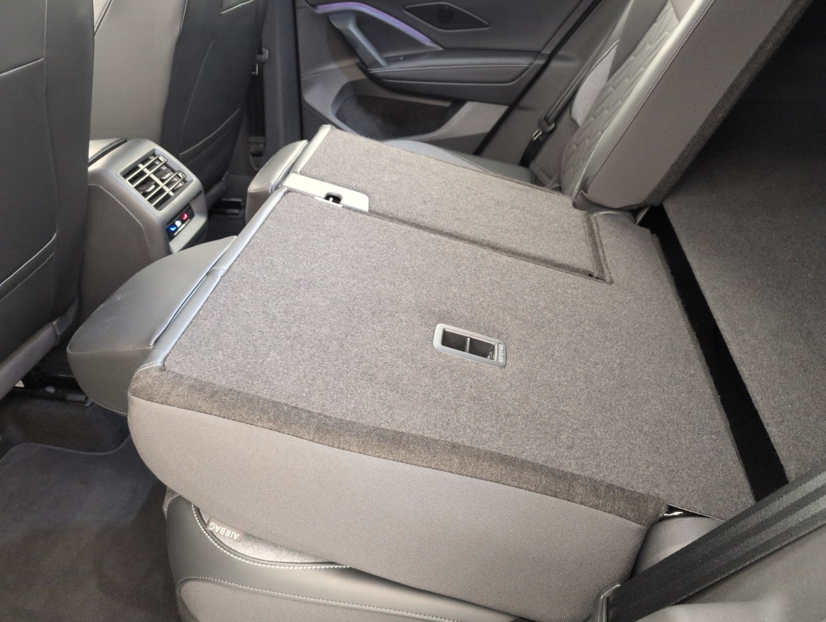 Volkswagen Tiguan - Image 12