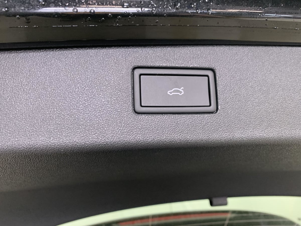 Volkswagen Tiguan - Image 13