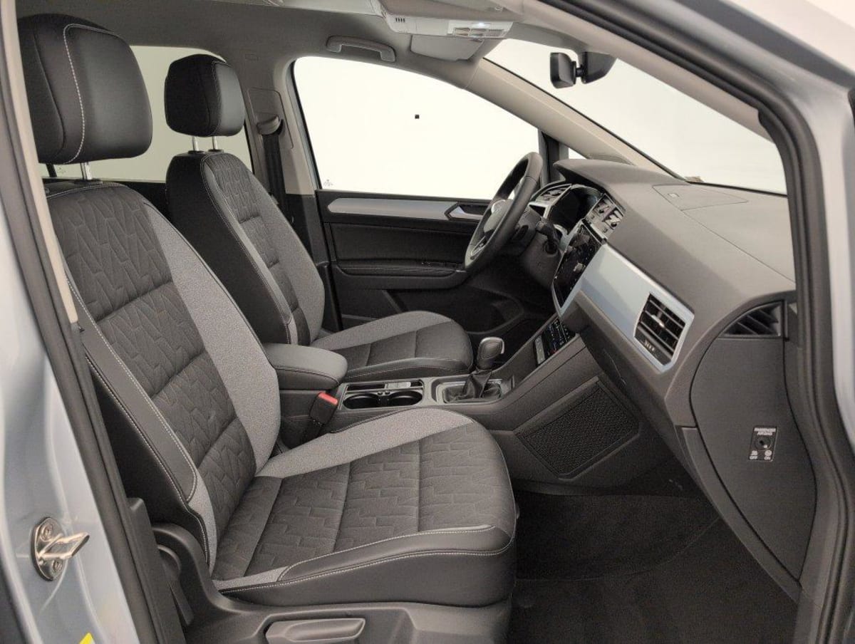 Volkswagen Touran - Image 9