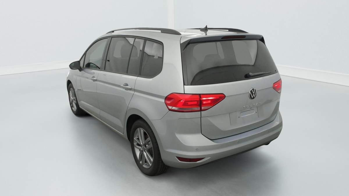 Volkswagen Touran - Image 25