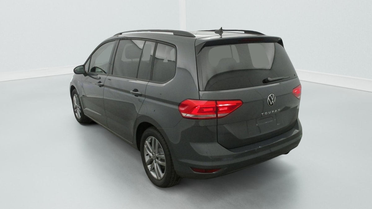 Volkswagen Touran - Image 5
