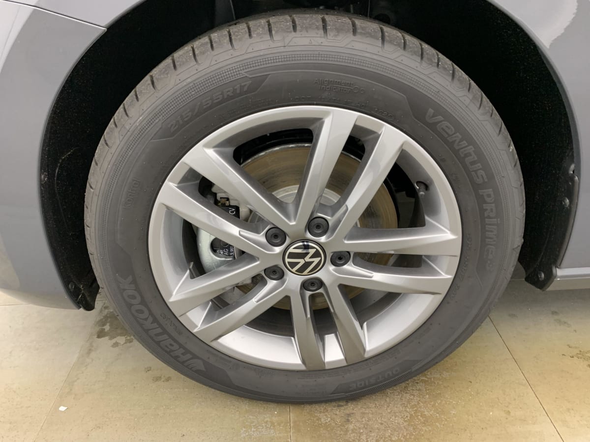 Volkswagen Touran - Image 18