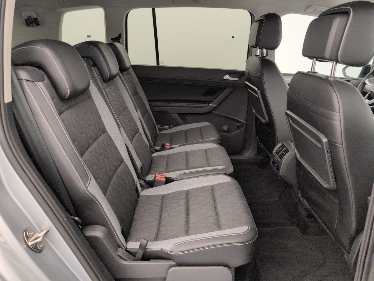 Volkswagen Touran - Image 10