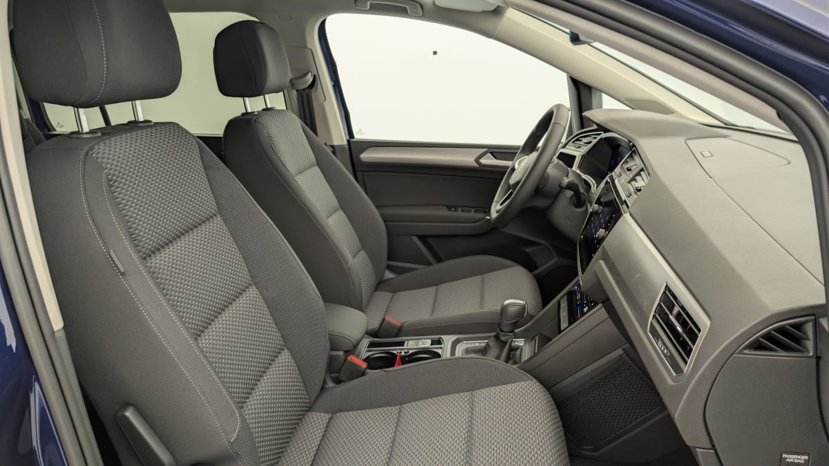 Volkswagen Touran - Image 30