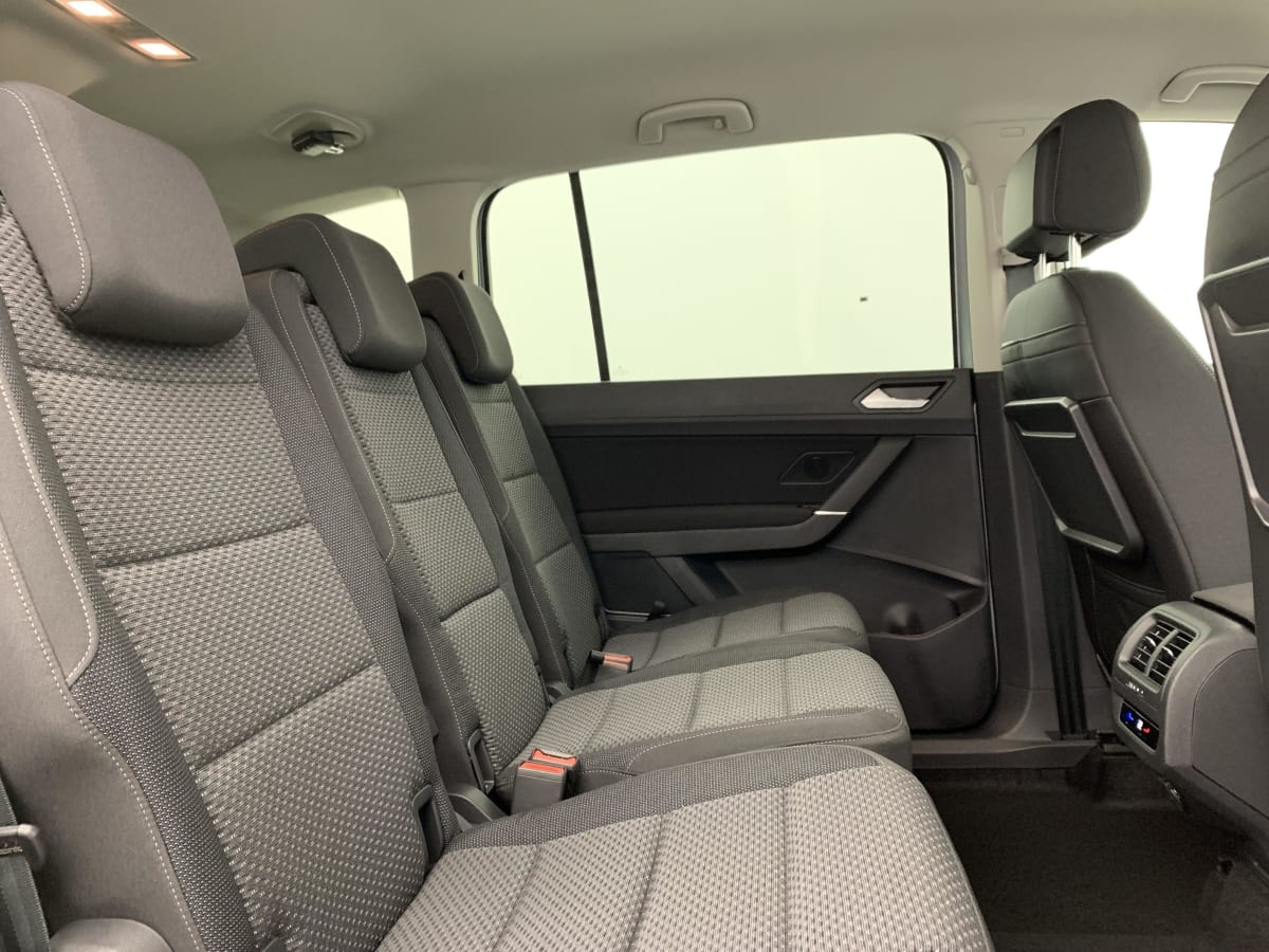 Volkswagen Touran - Image 30
