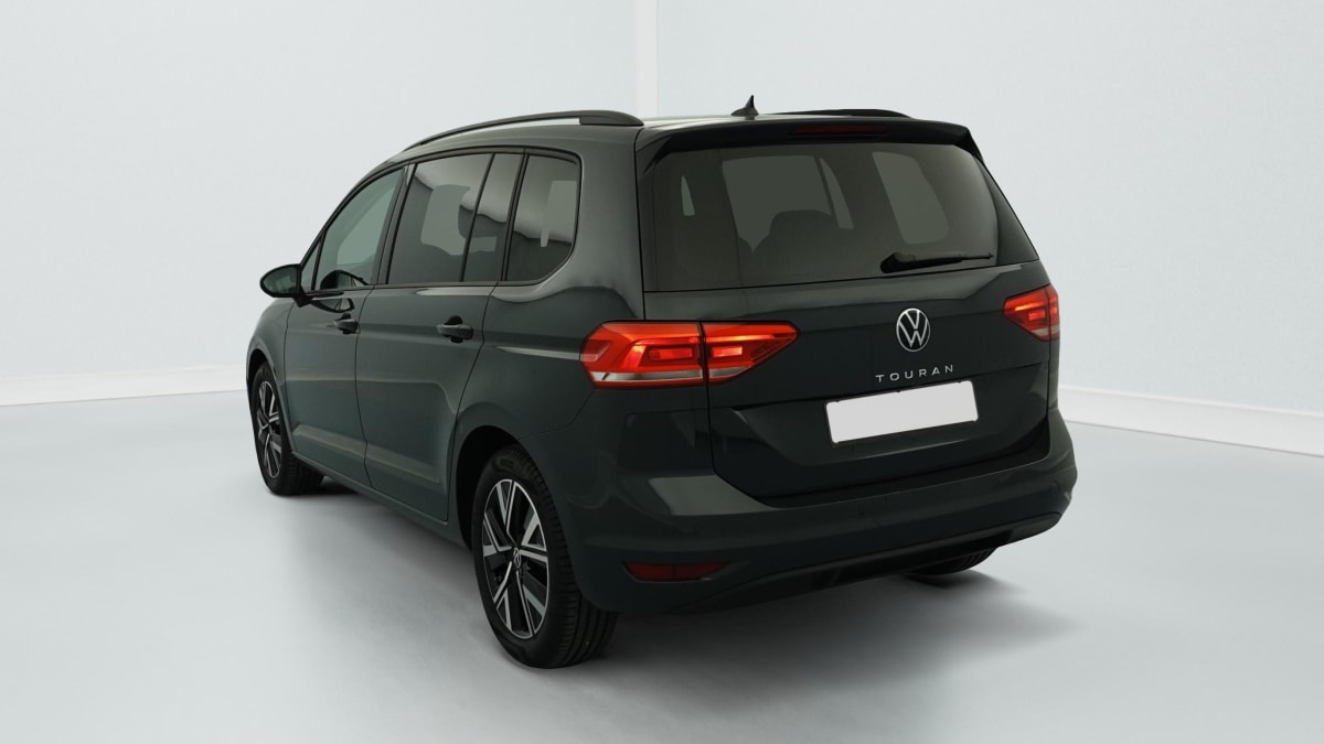 Volkswagen Touran - Image 5