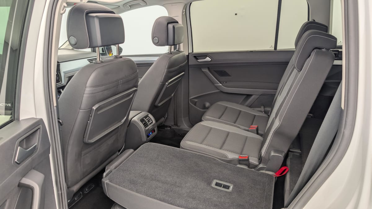 Volkswagen Touran - Image 13