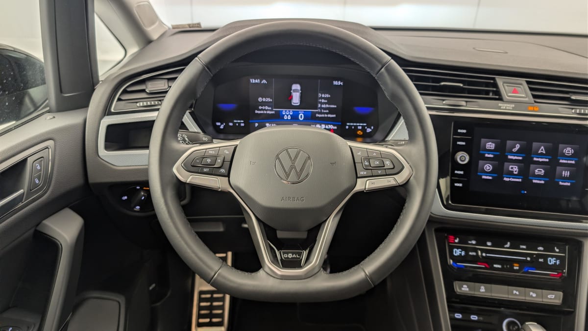 Volkswagen Touran - Image 14