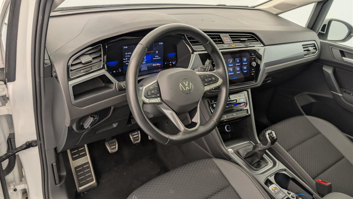 Volkswagen Touran - Image 16