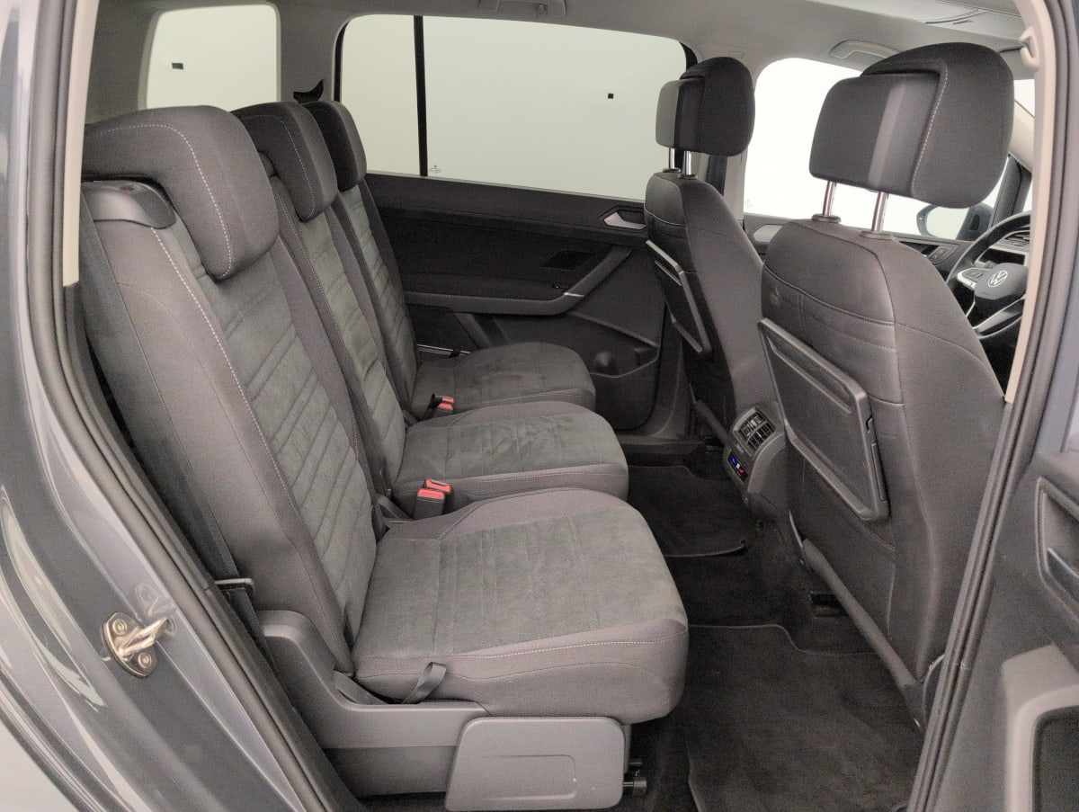 Volkswagen Touran - Image 10