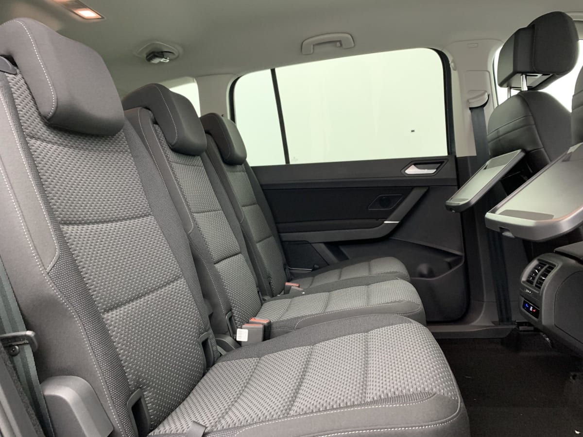 Volkswagen Touran - Image 10