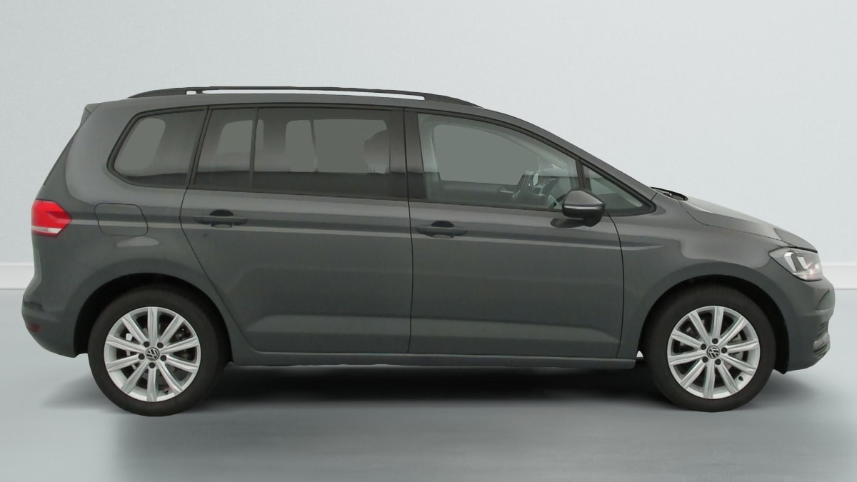 Volkswagen Touran - Image 8