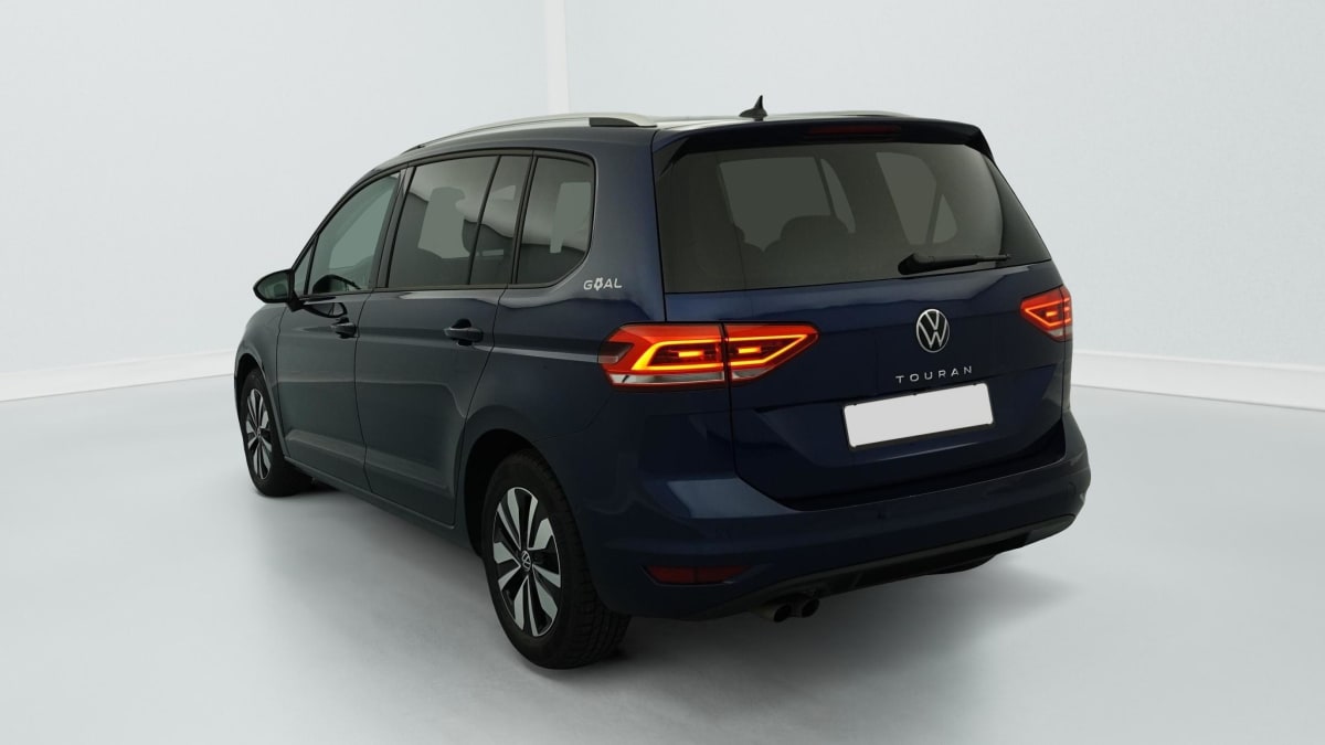 Volkswagen Touran - Image 5