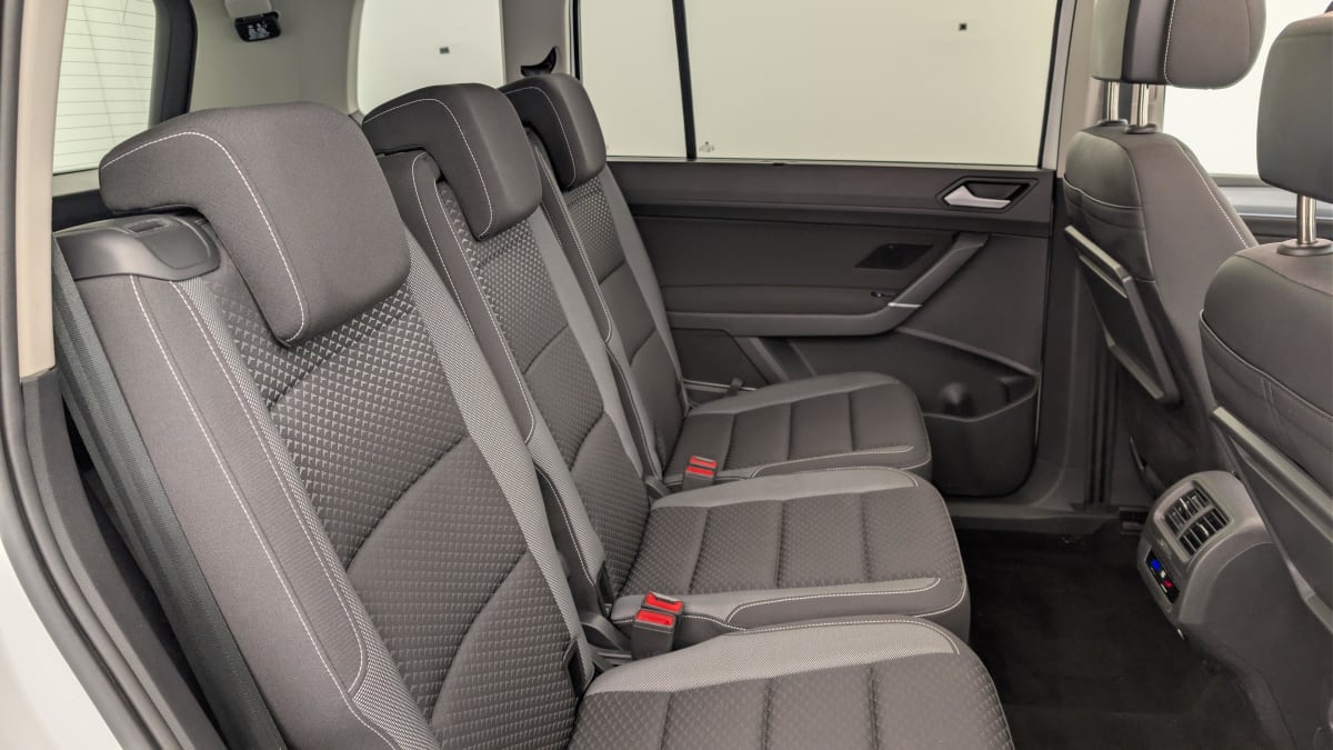 Volkswagen Touran - Image 10