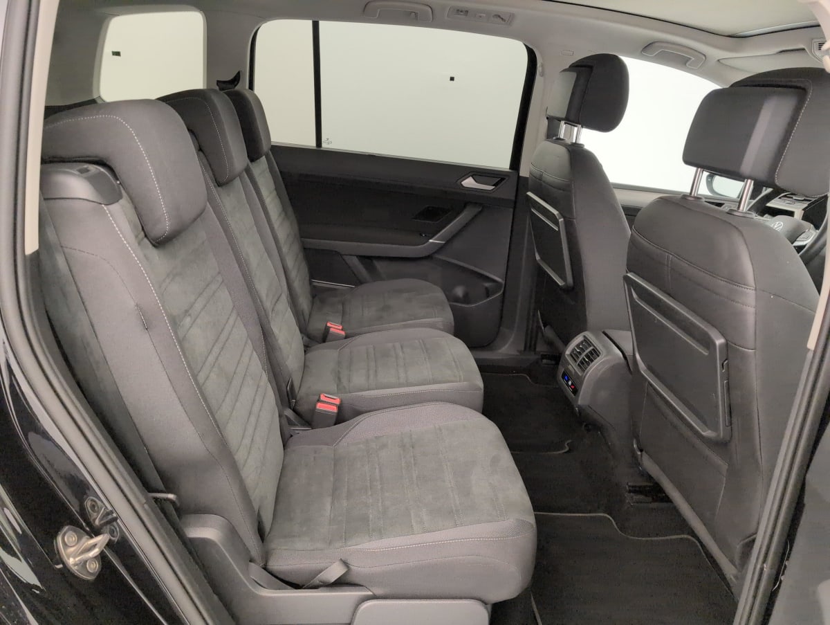 Volkswagen Touran - Image 10