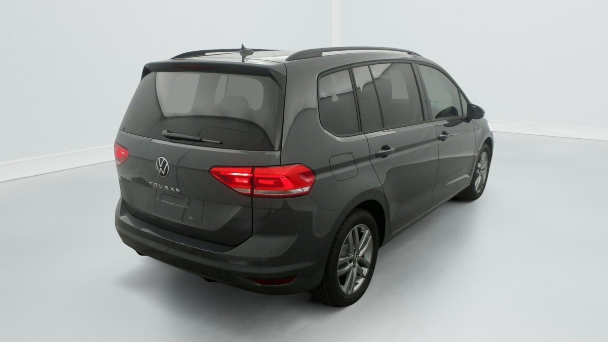 Volkswagen Touran - Image 7
