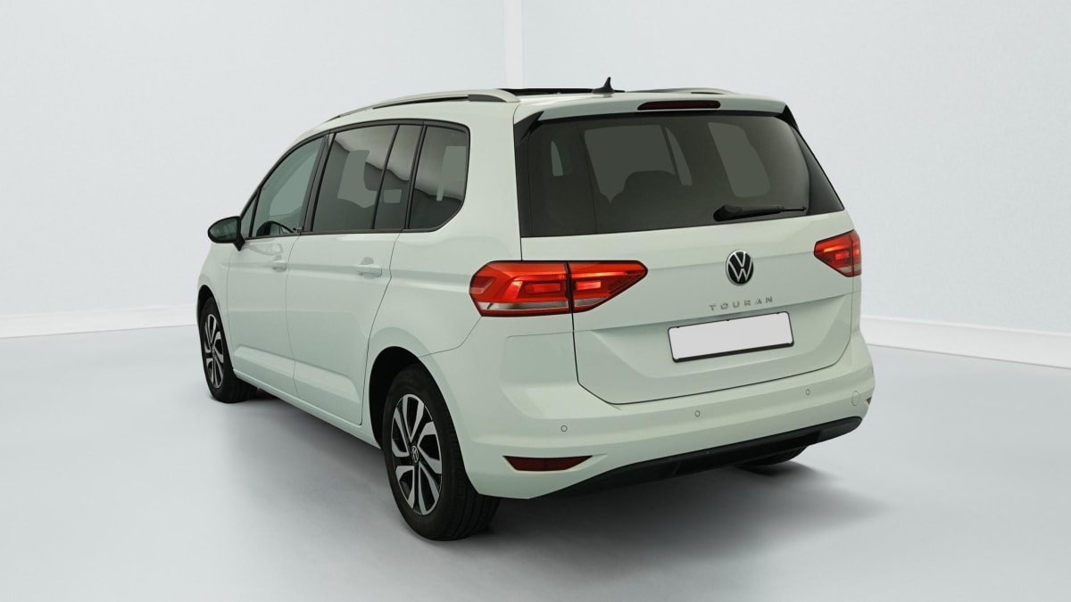 Volkswagen Touran - Image 5