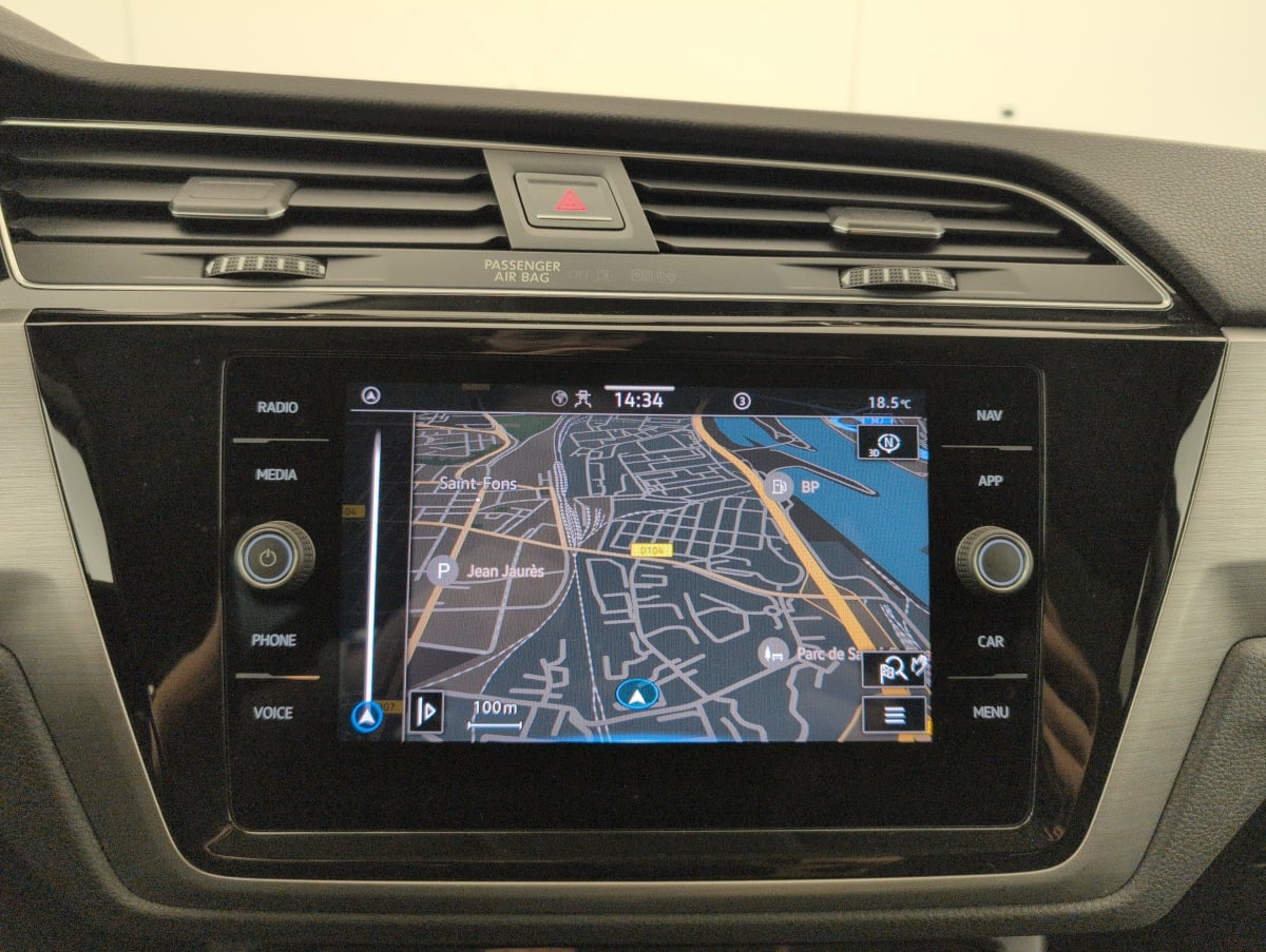 Volkswagen Touran - Image 19