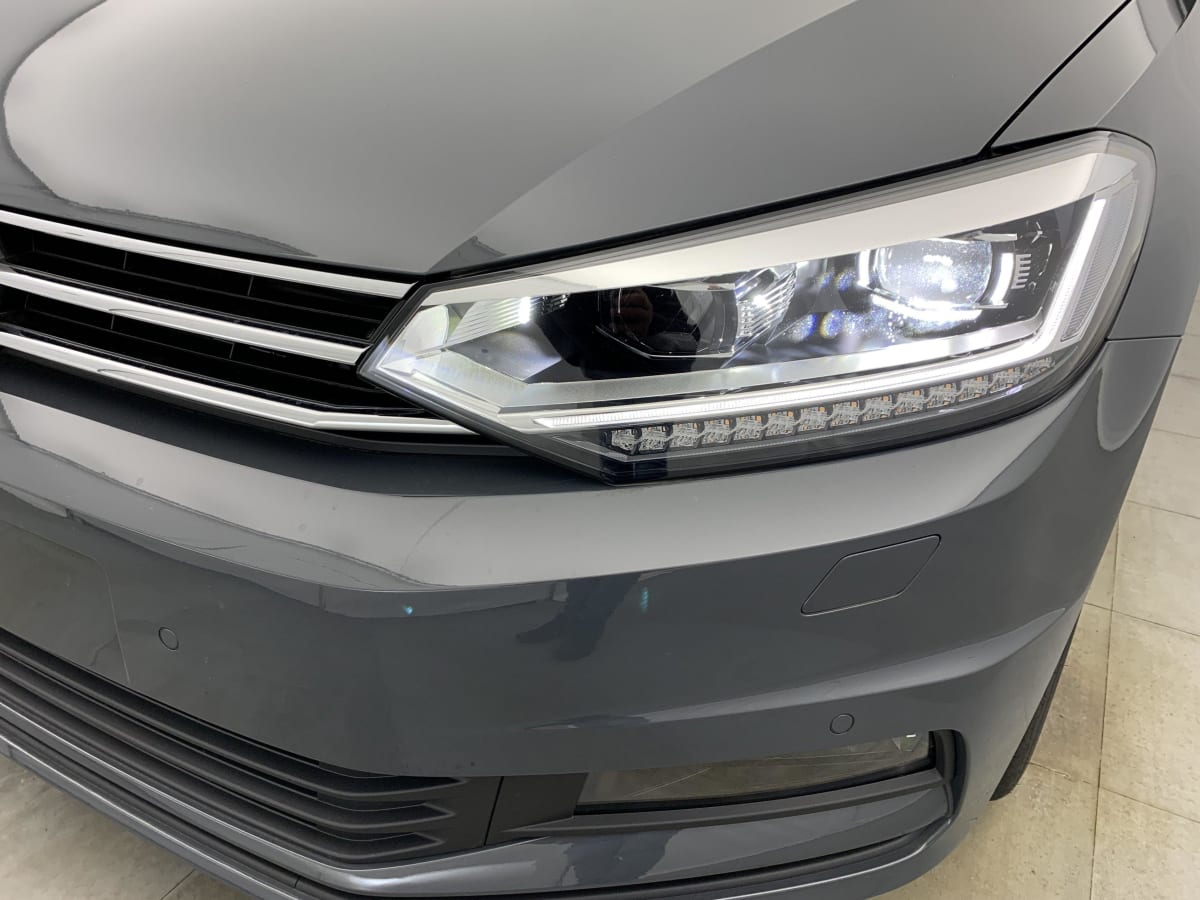 Volkswagen Touran - Image 19