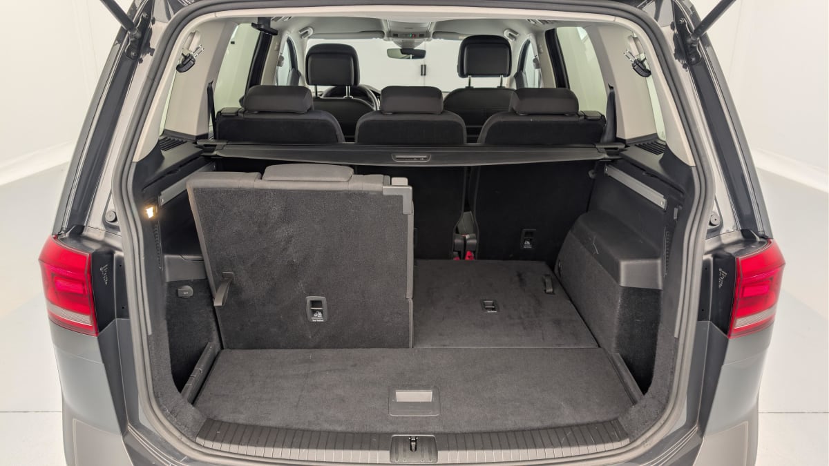 Volkswagen Touran - Image 11