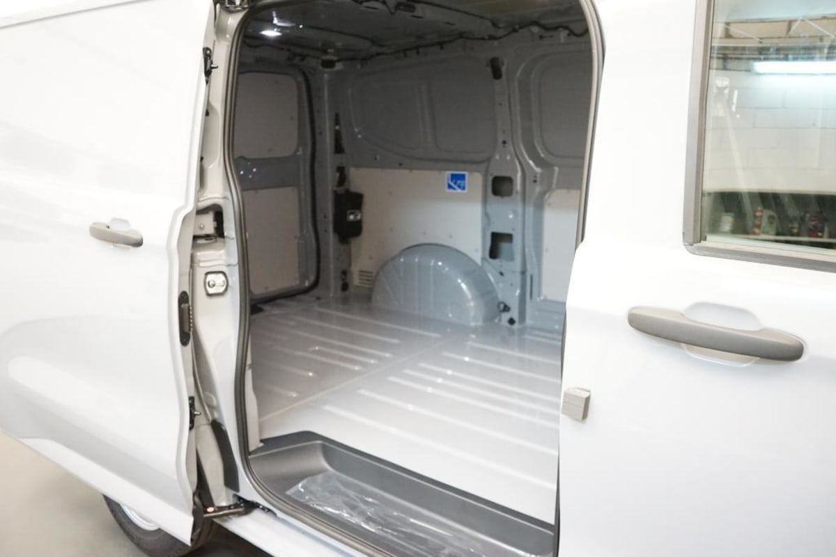 VOLKSWAGEN TRANSPORTER V L1H1 2.0 TDI 150 BUSINESS