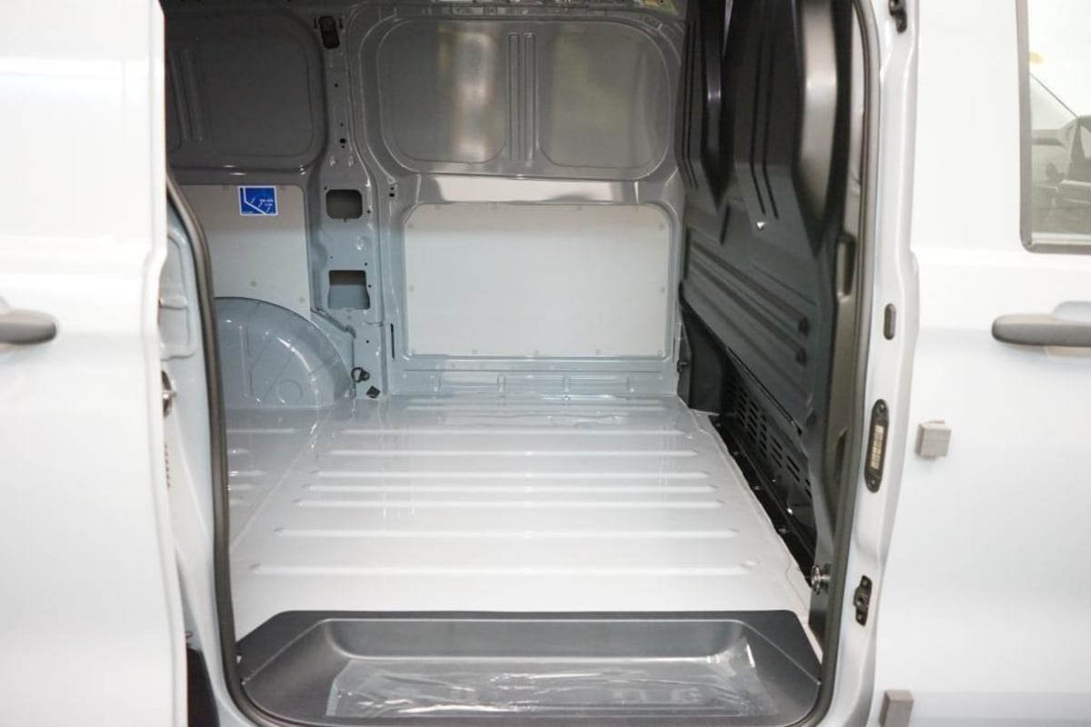 VOLKSWAGEN TRANSPORTER V L1H1 2.0 TDI 150 BUSINESS