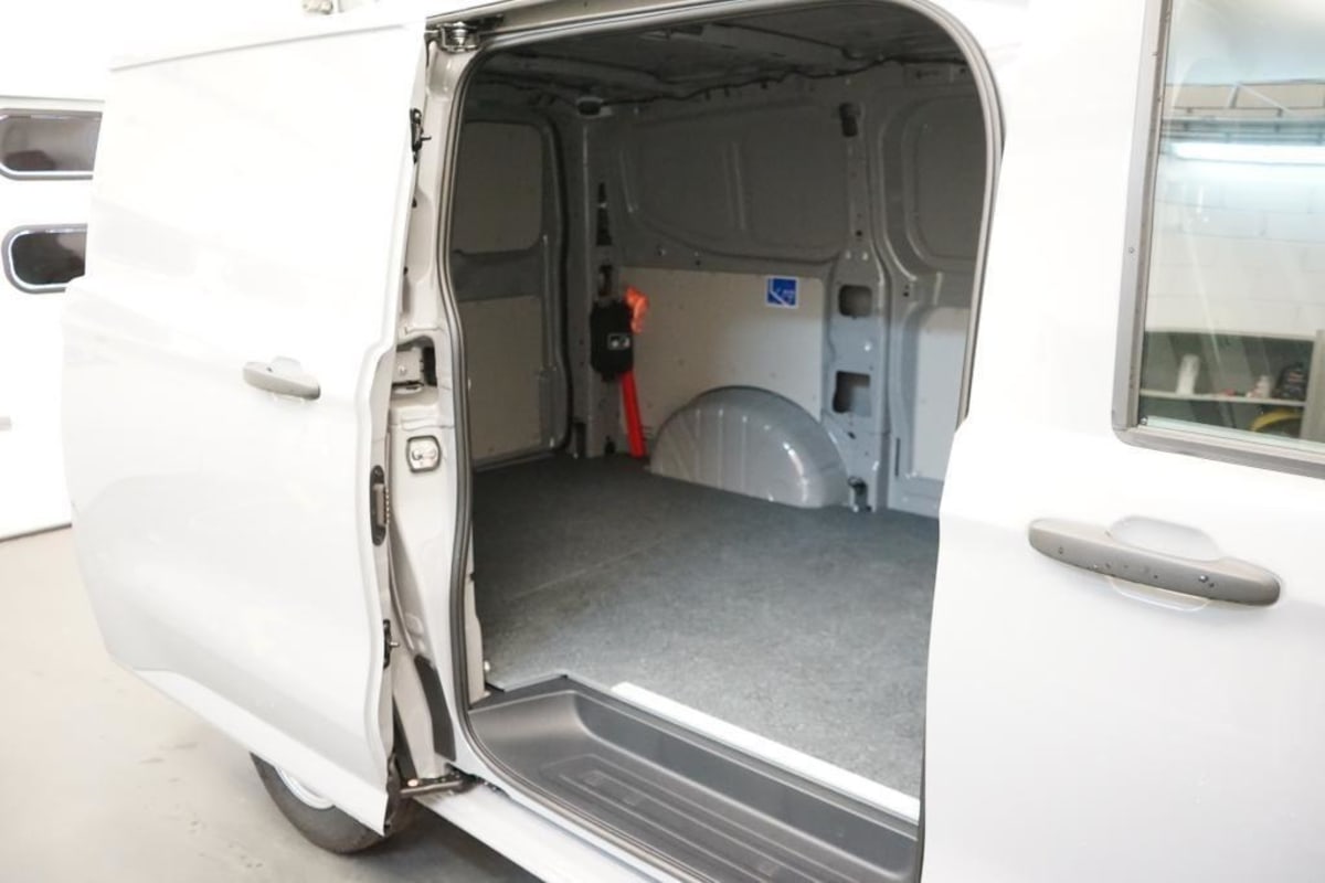 VOLKSWAGEN TRANSPORTER V L1H1 2.0 TDI 150 BVA8 BUSINESS