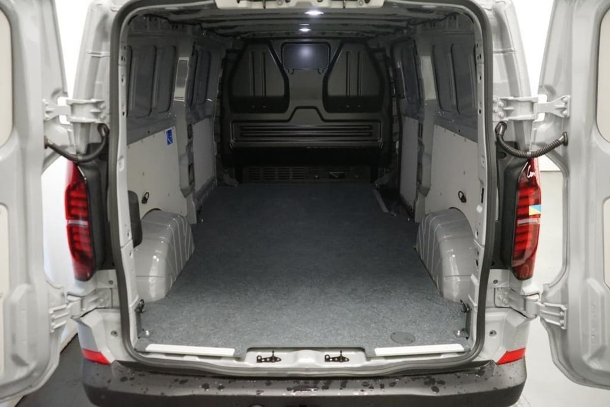 VOLKSWAGEN TRANSPORTER V L2H1 2.0 TDI 150 BVA8 BUSINESS