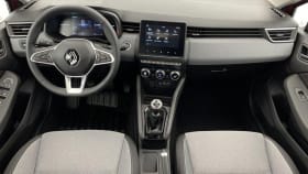 Renault Clio essence tableau de bord