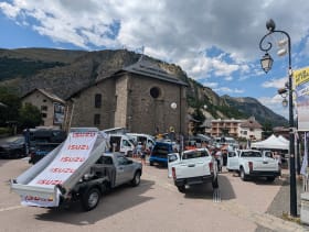 Vue des pick-up Isuzu D-Max, foire tout-terrain Valloire 2024