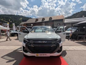 Nouveau pick-up Isuzu D-Max 2024 vue de face